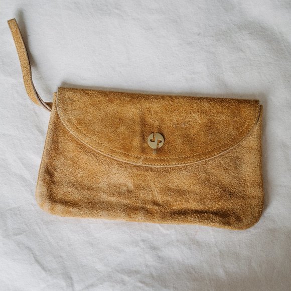Vintage Handbags - Tan Suede Vintage Clutch